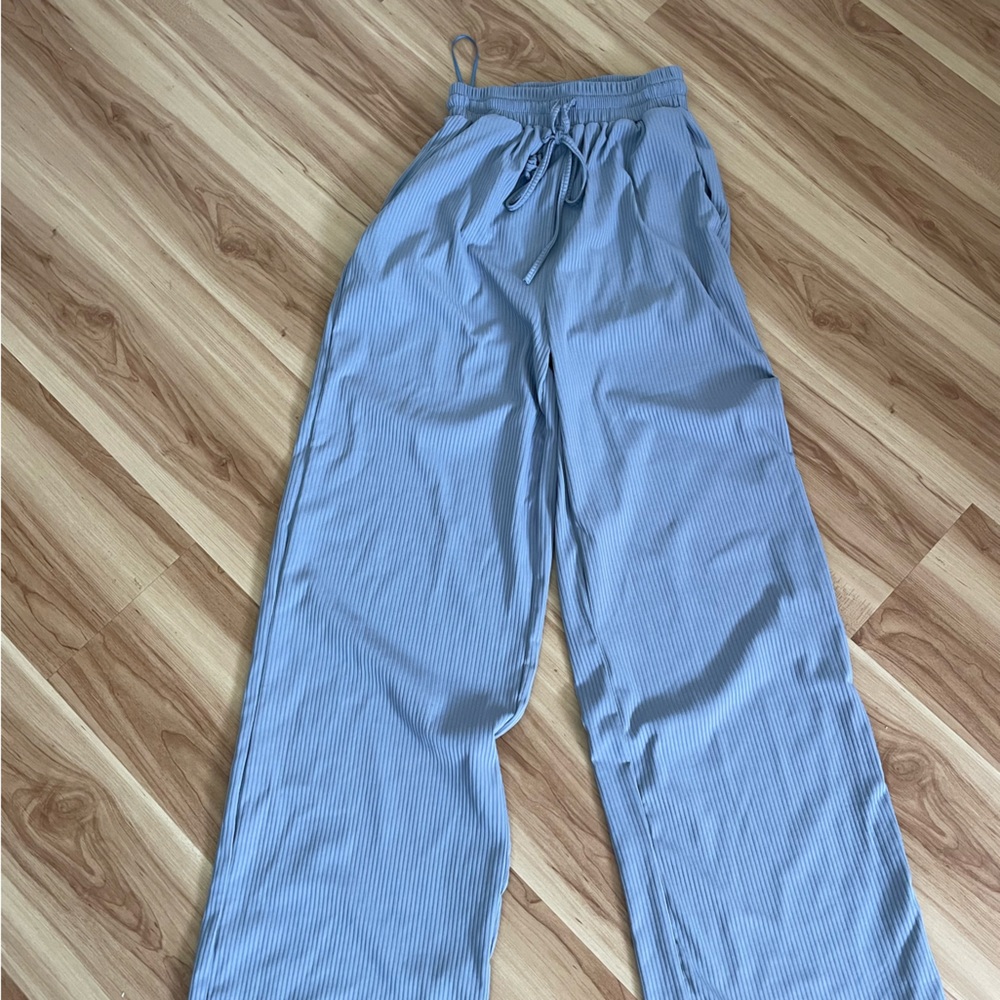 Ribbed athletic pants
